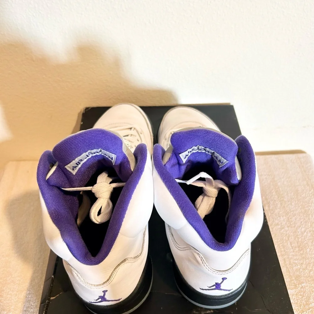 AUTHENTIC Jordan 5 Retro Dark Concord size 8.5 DD0587-141 2022 PRE-OWNED